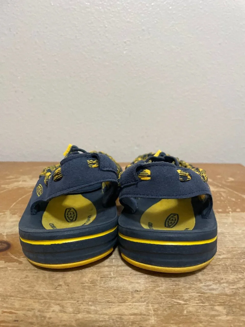 KEEN Uneek Hiking Sandals Yellow Black Cord Open Toe Minimalist Men’s Sz 9